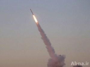 ايران تختبر بنجاح صاروخا بالستيا من طراز ارض بحر