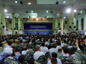 بالصور / «الإمام الخامنئي» يستقبل حشدا من قادة الجيش وقوات التعبئة الشعبية في ايران