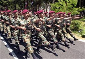 Suriye Ordusu Esad’a bağlılık yemini etti