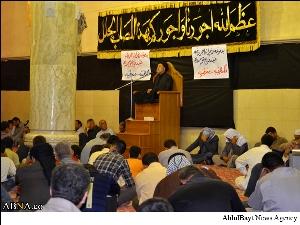 مسجد کوفه میں پیغمبر اسلام کی پارہ جگر کی شہادت کی مناسبت سے عزاداری