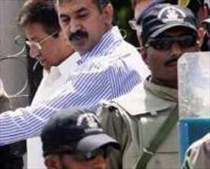 پرویز مشرف حکم گرفتاری سننے کے بعد فرار ہو گئے