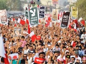 بالصور / جماهير بحرينية تملأ الشوارع للتأكيد على استمرار الثورة والمطالبة بتقرير المصير