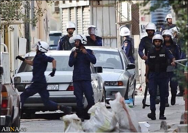 Images of Bahrain Police Clashes with Protesters and Captured 45