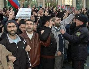 Azerbaijan Jails 8 Muslim Activists over pro-Hijab Protest