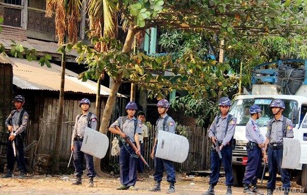 ဥကၠံၿမိဳ႕မွ အၾကမ္းဖက္ခံရမႈေၾကာင့္ မြတ္စလင္မ္တခ်ဳိ႕ ဒဏ္ရာမ်ားႏွင့္ ရန္ကုန္ေဆး႐ုံႀကီးသုိ႔ ေရာက္ရွိ၊ ၂ ဦးကြယ္လြန္