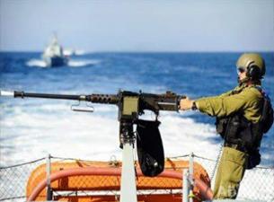زوارق إسرائيلية تطلق النار على صيادين فلسطينيين في غزة وتوغل إسرائيلي في خان يونس