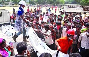 আর কত লাশ আছে ধারণা করা যাচ্ছে না
