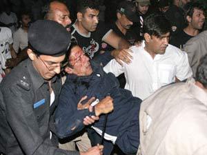 عمران خان دہشتگردی کے نہیں بلکہ ایک غفلت کا شکار ہوے،برطانوی جریدہ   	