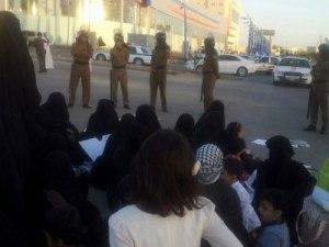 أهالي معتقلين بالسعودية يطالبون بالإفراج عن ذويهم