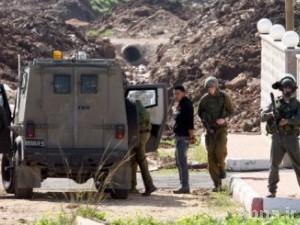 جيش الاحتلال الاسرائيلي يعتقل ثلاثة فلسطينيين في الضفة