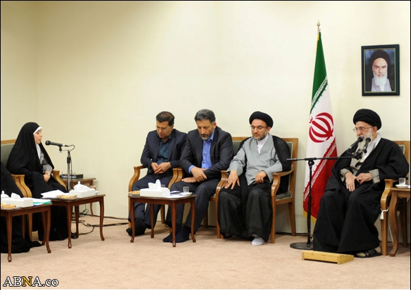 Image / Imam Khamenei Recieves Staff of the Islamic Revolution and Resistance Literature - I