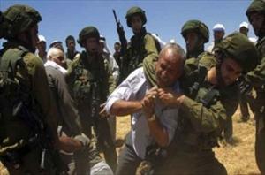 نہتے فلسطینیوں اور اسرائیلی فورسز کے درمیان جھڑپیں