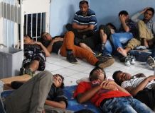 Boat carrying Rohingya Muslims sinks off Myanmar coast