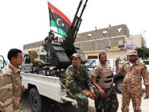 جماعات مسلحة تهاجم مواقع للجيش الليبي في بنغازي