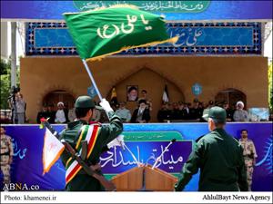 تصویری رپورٹ/ امام حسین (ع) یونیورسٹی میں رہبر انقلاب ۲