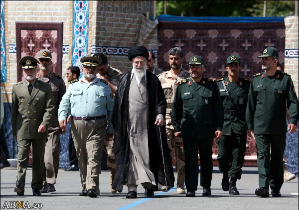 Image / Imam Khamenei at Imam Hussain (a.s) University II