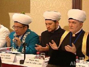 افتتاح مؤتمر "مسلمو روسيا والمجتمع المدني" بموسكو