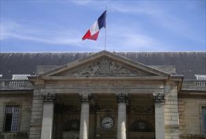 Islamophobie : un élu refuse l’entrée dans l’enceinte de la mairie d’une femme portant le hijab