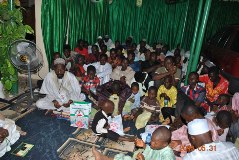 Nigerian Shiite Leader Meets Children of the Islamic Movement's Martyrs + Pics