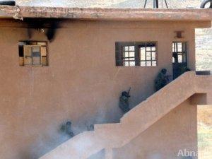 الجيش السوري يعثر على زجاجتين من غاز السارين في حماة