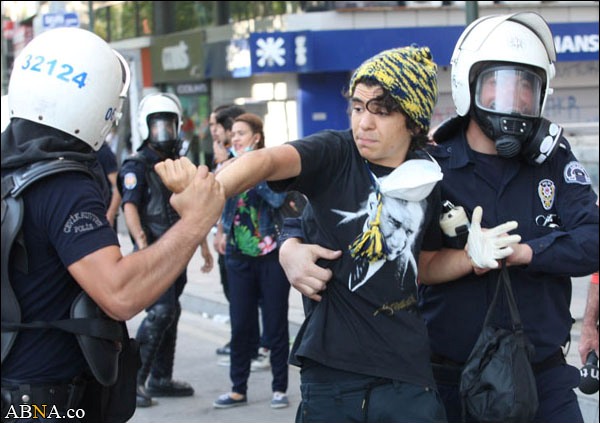 Image / Anti-Government Protesters in Turkey