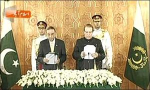 نومنتخب وزیراعظم نے اپنے عہدے کا حلف اٹھالیا