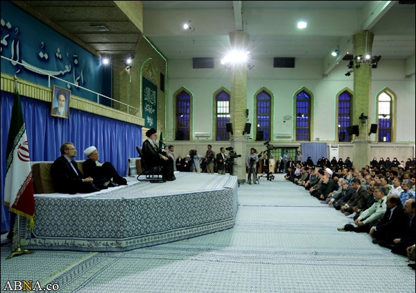 Image / Imam Khamenei Receives People on Holy Prophet (asww) Mab'ath