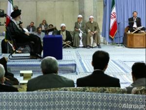 بالصور / «الإمام الخامنئي» يستقبل المشاركين في مسابقة القرآن الكريم الدولية في طهران