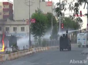 آلاف المتظاهرين يحذرون من وقوع "مذبحة" اذا جرى اقتحام "تقسيم"
