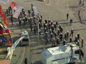 بالصور / قوات مكافحة الشغب التركية تقتحم ميدان "تقسيم" في إسطنبول
