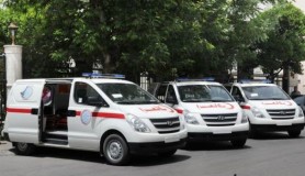 Syria Receives 15 Ambulances Gift from Iran