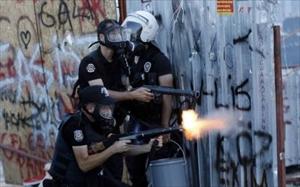 “Sanciona Erdogan Televisoras que Informan sobre la Brutal Represión Contra las Manifestaciones Pacíficas”