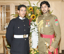 Bahrain: Nasser and Khalid bin Hamad Threaten Bahraini Activists During Protest in Berlin