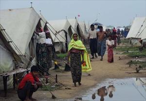UN: Anti-Muslim Violence Displaces Thousands in Western Myanmar