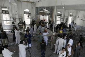 15 Martyred on Shia Mosque Bomb Attack in Pakistan