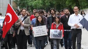 استنبول میں حکومت مخالف مظاہرین اور پولیس کےدرمیان شدید جھڑپیں