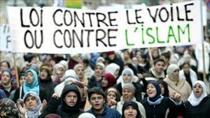 Attacks on Muslim Women Rise in France