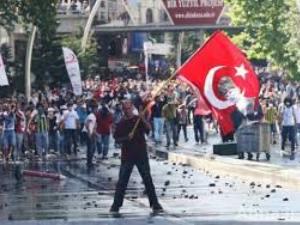 احتجاجات تركيا تتحدى اردوغان وتدخل يومها ال26