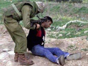 جيش الإحتلال الإسرائيلي يعتقل 10 فلسطينيين في الضفة الغربية