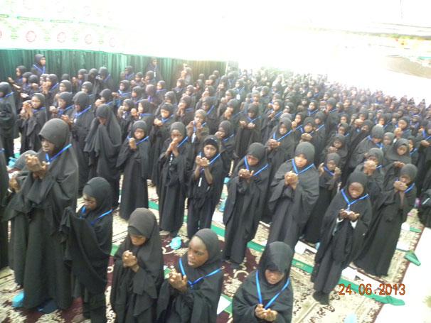Sheikh Zakzaky Leads Prayer for Children who attained the age of puberty / Pics