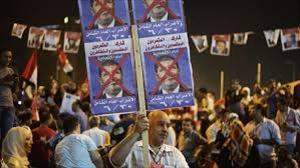 اخوان المسلمین کے تین ہیڈکواٹر نذر آتش/ محمد مرسی صدارتی محل سے فرار