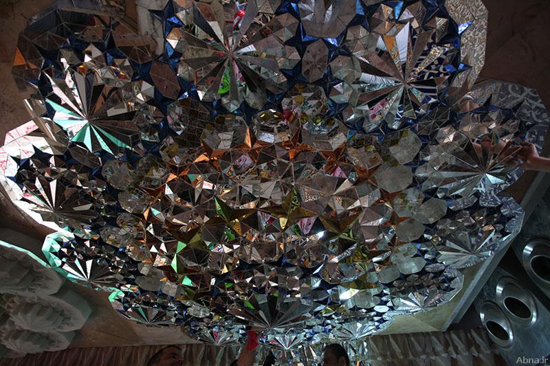 El-Abbas holy shrine continues installing the pieces of glass of the inner surface of shrine / Pics