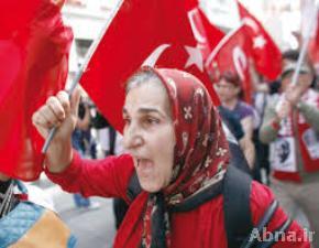 الاحتجاجات في تركيا ضد اروغان تدخل شهرها الثاني