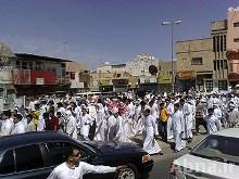 Seven Saudis Shia activists jailed for urging protests on Facebook