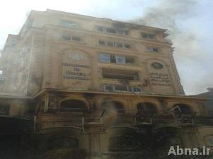المعتصمون يحاصرون مجمع التحرير ويقتحمون مكتب الإرشاد