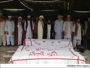 تصویری رپورٹ/ کوئٹہ میں شہید ہونے والے ۲۸ شہداء کے مراسم تدفین