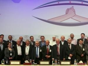 ما يسمى بـ "المعارضة السورية" تجتمع في اسطنبول لتعيين رئيس لها