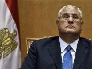 الرئيس المصري المؤقت يحل مجلس الشورى..ويعين «الفهامي» رئيسا للمخابرات