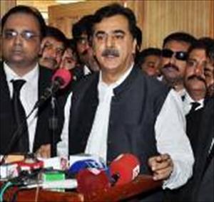 یوسف رضا گیلانی: کسی میں جرات ہے تو گرفتار کرلے