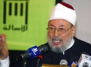 القرضاوي يفتي بمساندة مرسي ويدعو إلى إعادته رئيساً